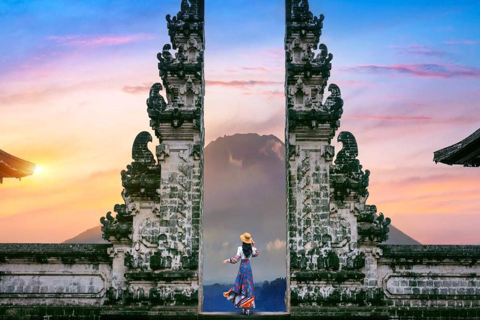 resized_bali_gate